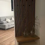 アパートホテル Wally プトゥイ