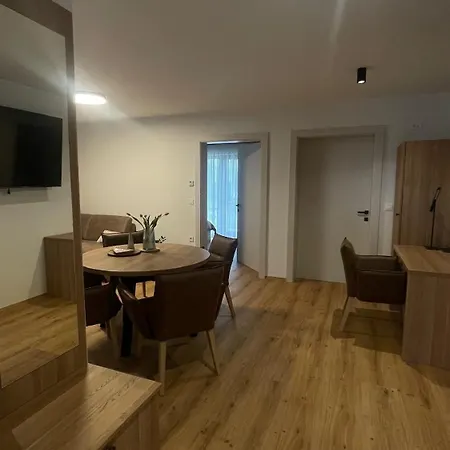 Wally 公寓式酒店 4*