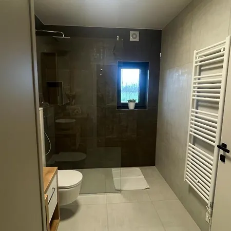 Ξενοδοχείο με διαμερίσματα Wally 4*