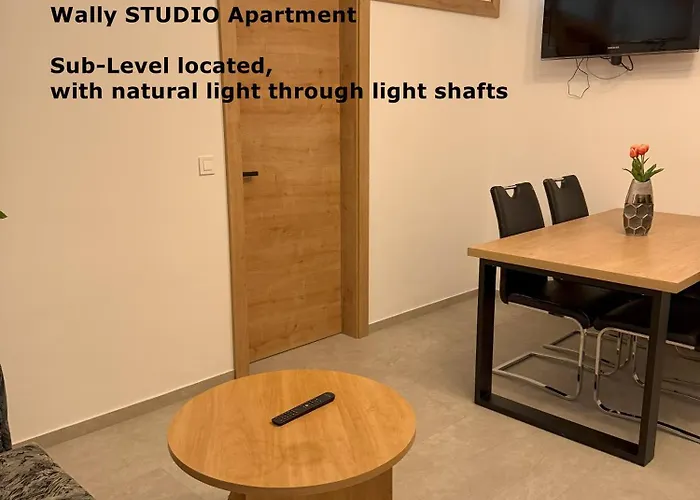 Wally מלון דירות 4*